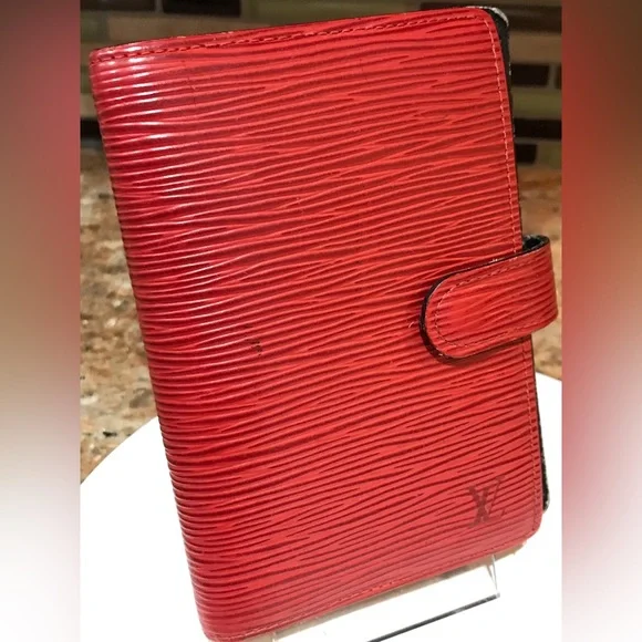 LOUIS VUITTON Epi Leather Agenda/ Notebook Cover- Red 🤩🔥❤️